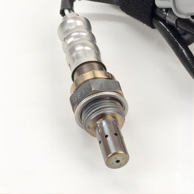 OE NO. 7700103504 自動車部品 精密なエンジン診断のためのラムダ酸素センサー