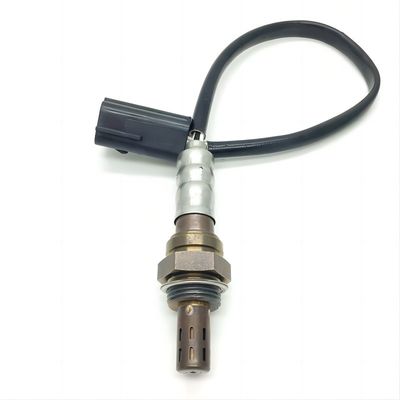 マツダ KLL818861のための4ワイヤー酸素センサー エンジンのパフォーマンスを最適化